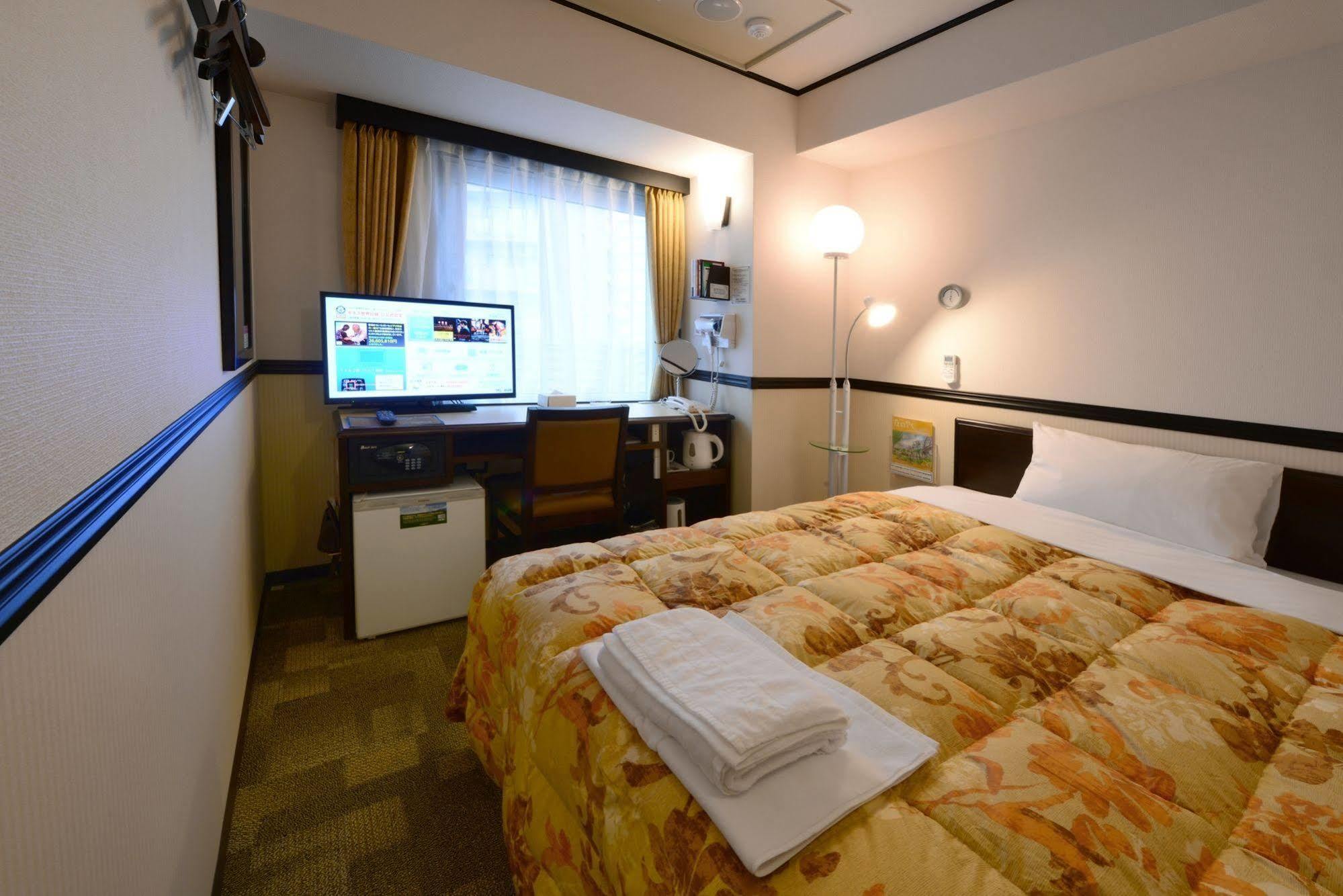 Toyoko Inn Sakudaira-Eki Asama-Guchi מראה חיצוני תמונה