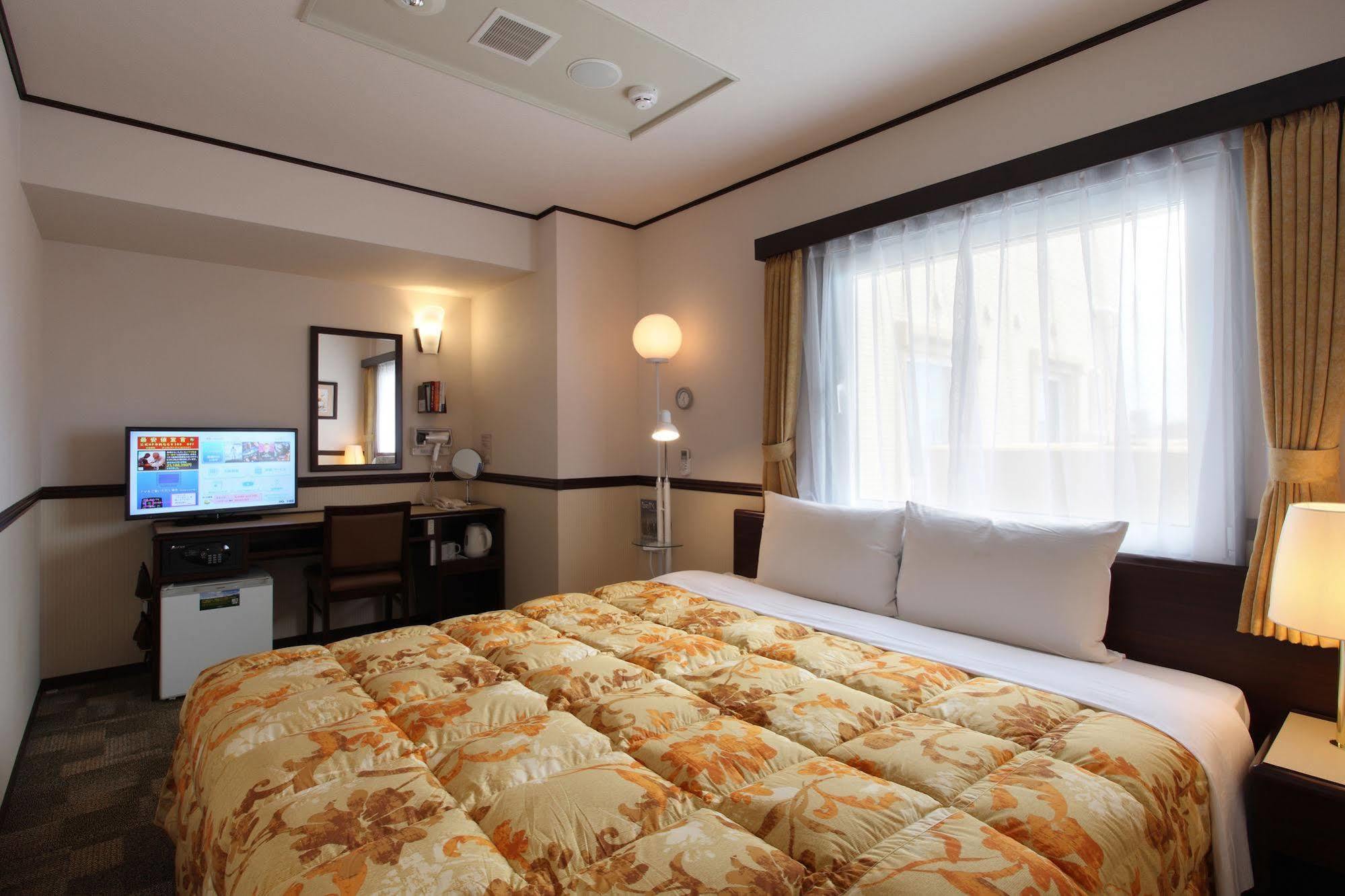 Toyoko Inn Sakudaira-Eki Asama-Guchi מראה חיצוני תמונה